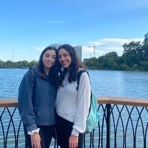 Meet your Posher, Kayla